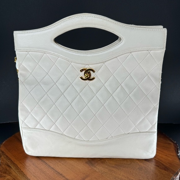 Vintage Chanel White 31 Shopping Tote - Picture 2 of 14
